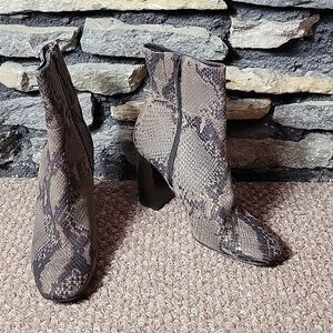 Women's Free People snakeskin leather boots sz 41 or sz 10
